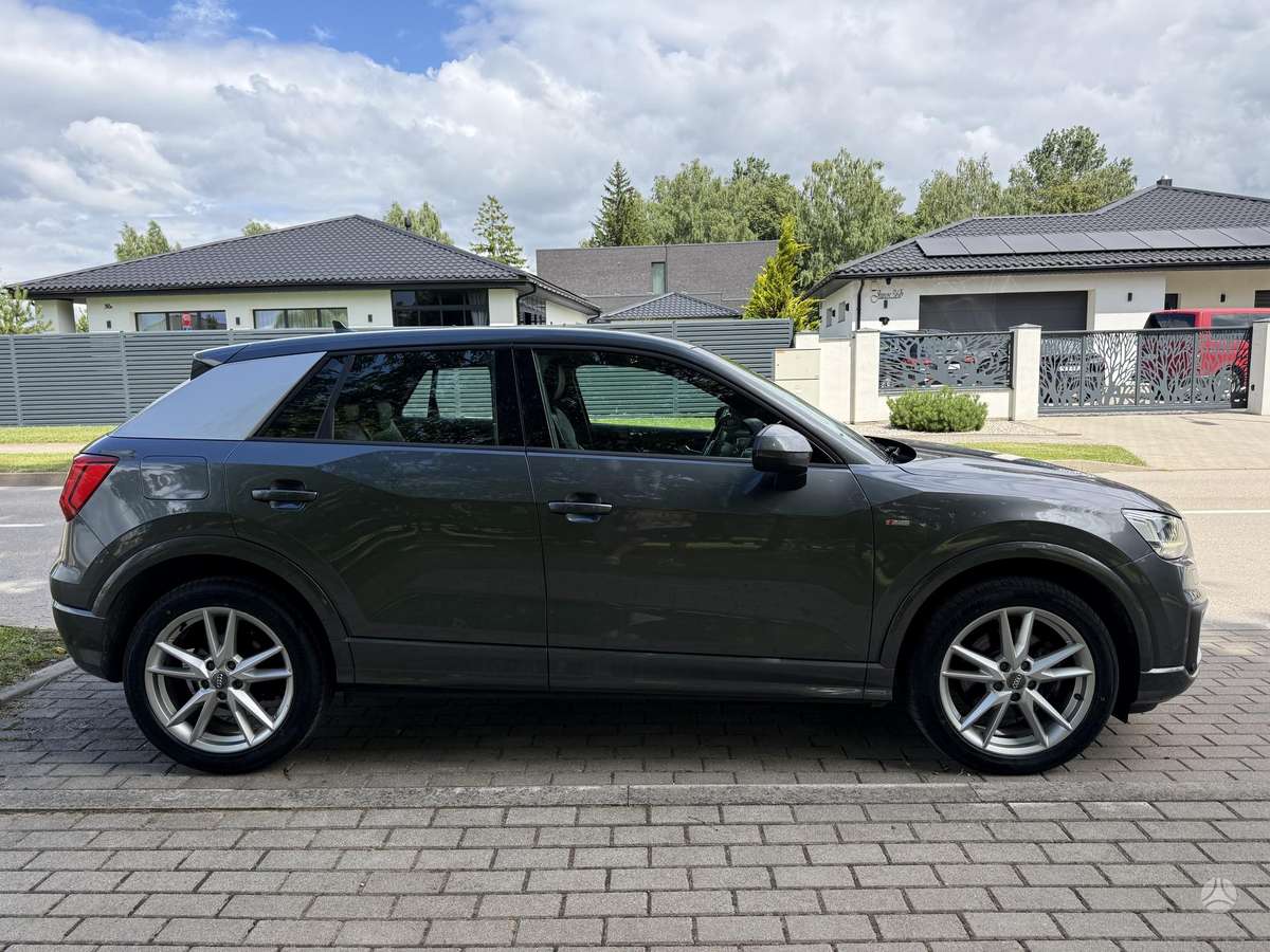 Audi Q2, 2.0 l., off-road / crossover
