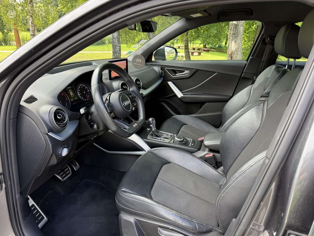 Audi Q2, 2.0 l., Внедорожник / Кроссовер