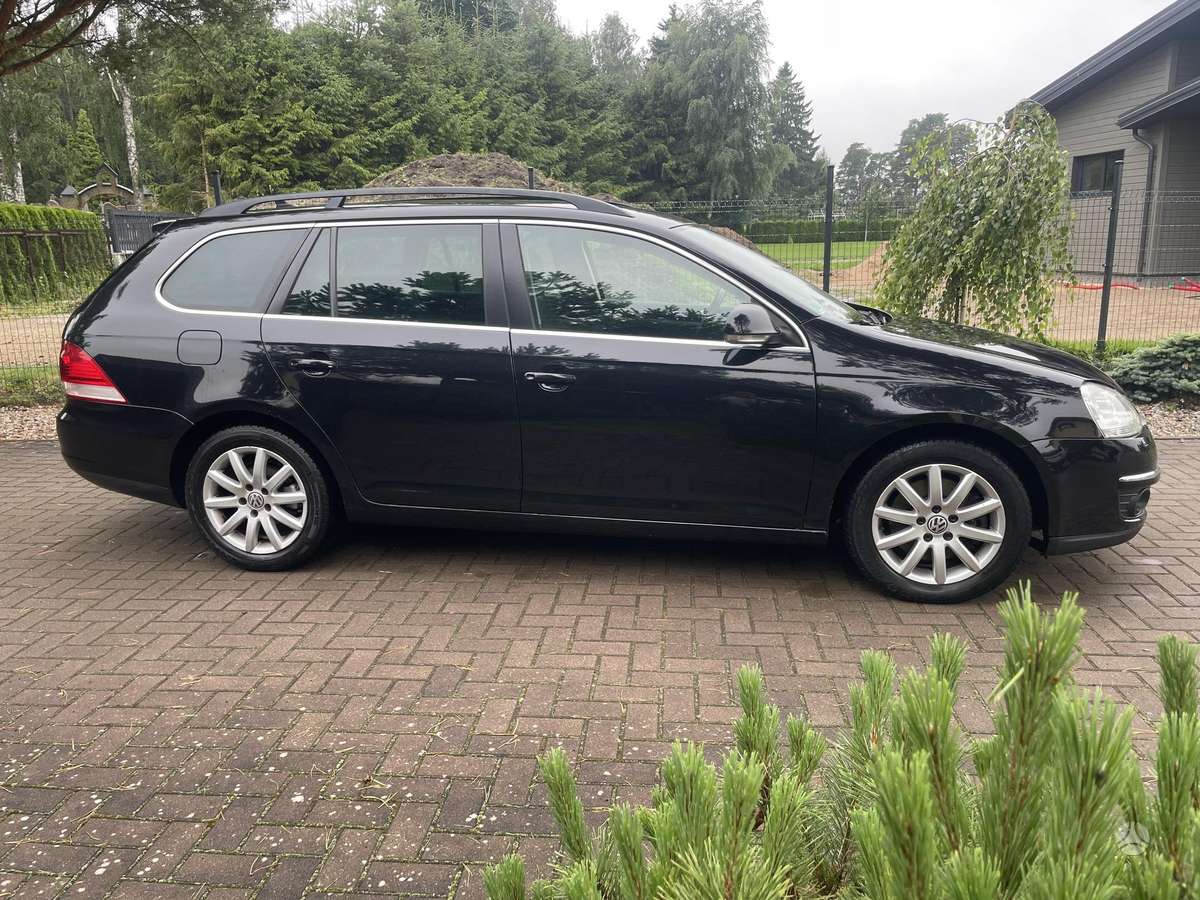Volkswagen Golf - 3