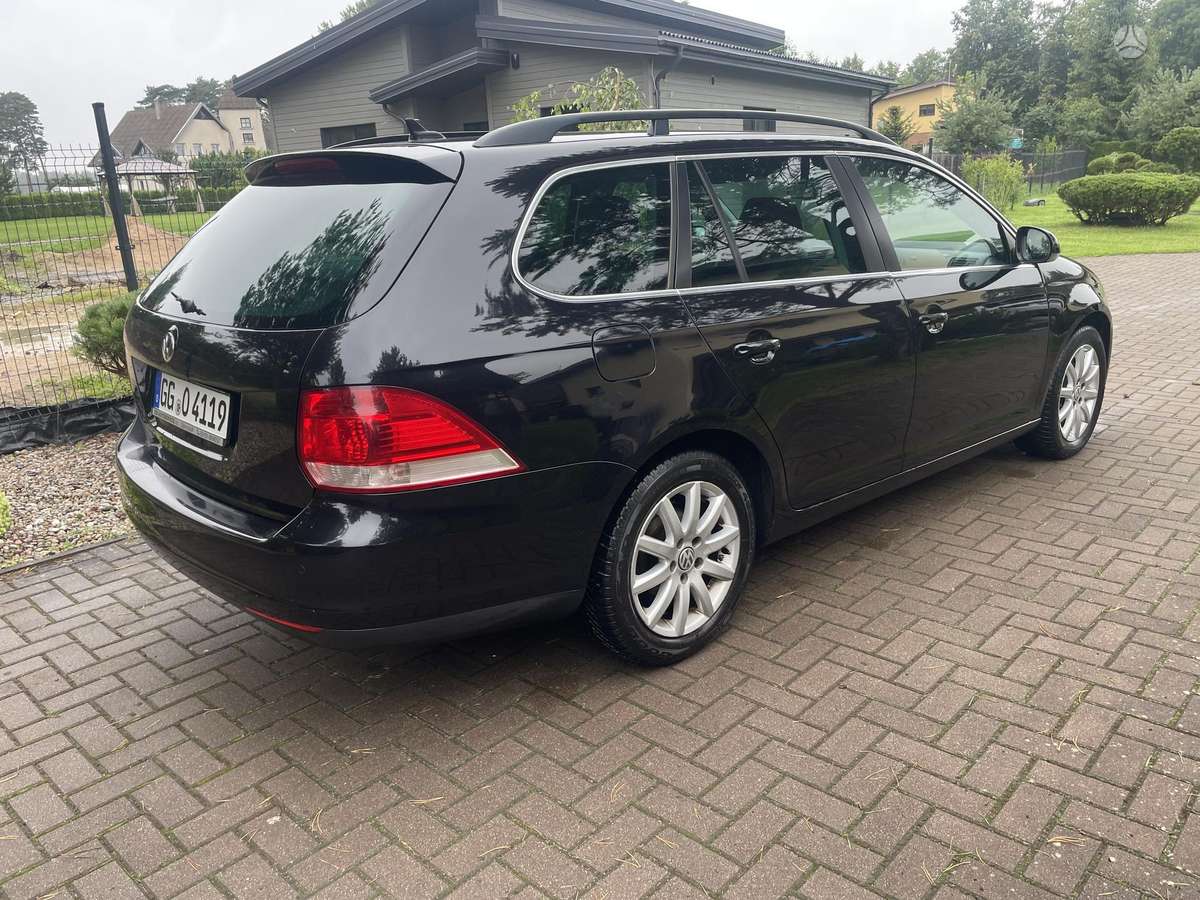 Volkswagen Golf - 4