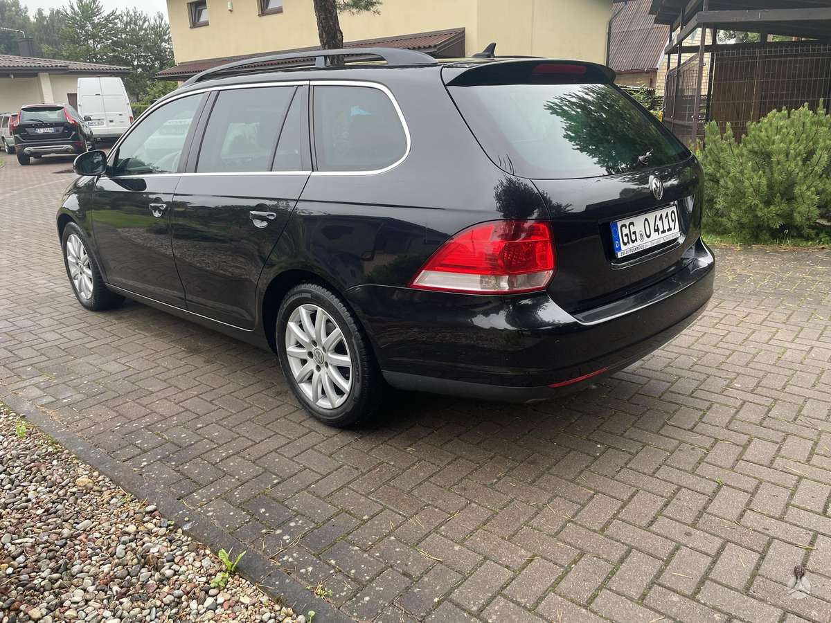 Volkswagen Golf - 5
