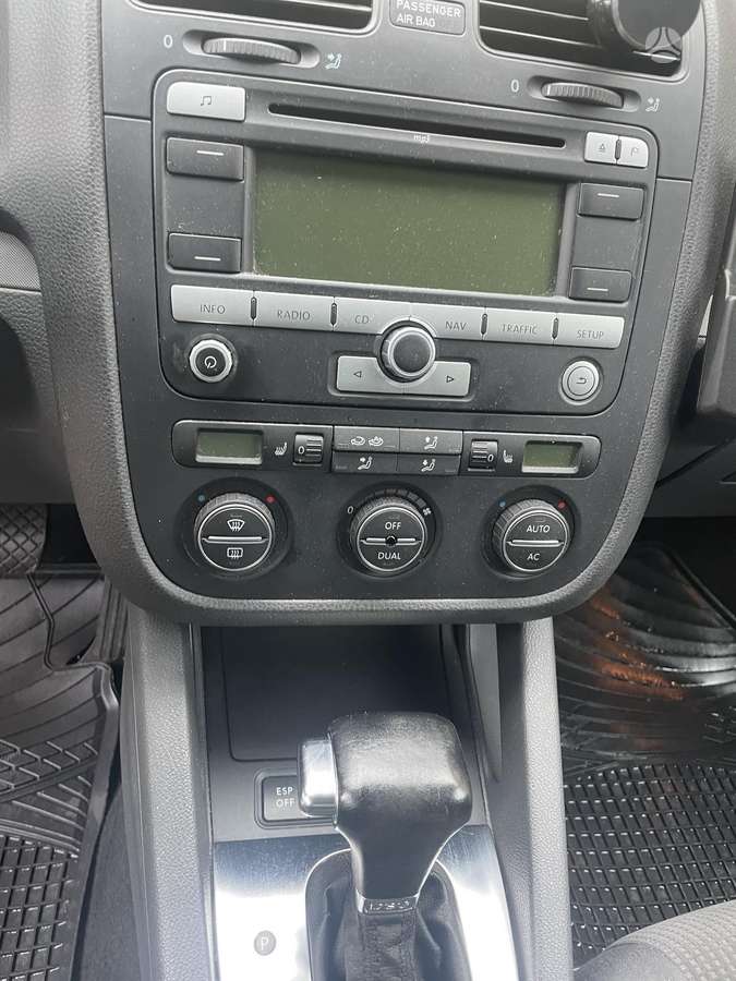 Volkswagen Golf - 12