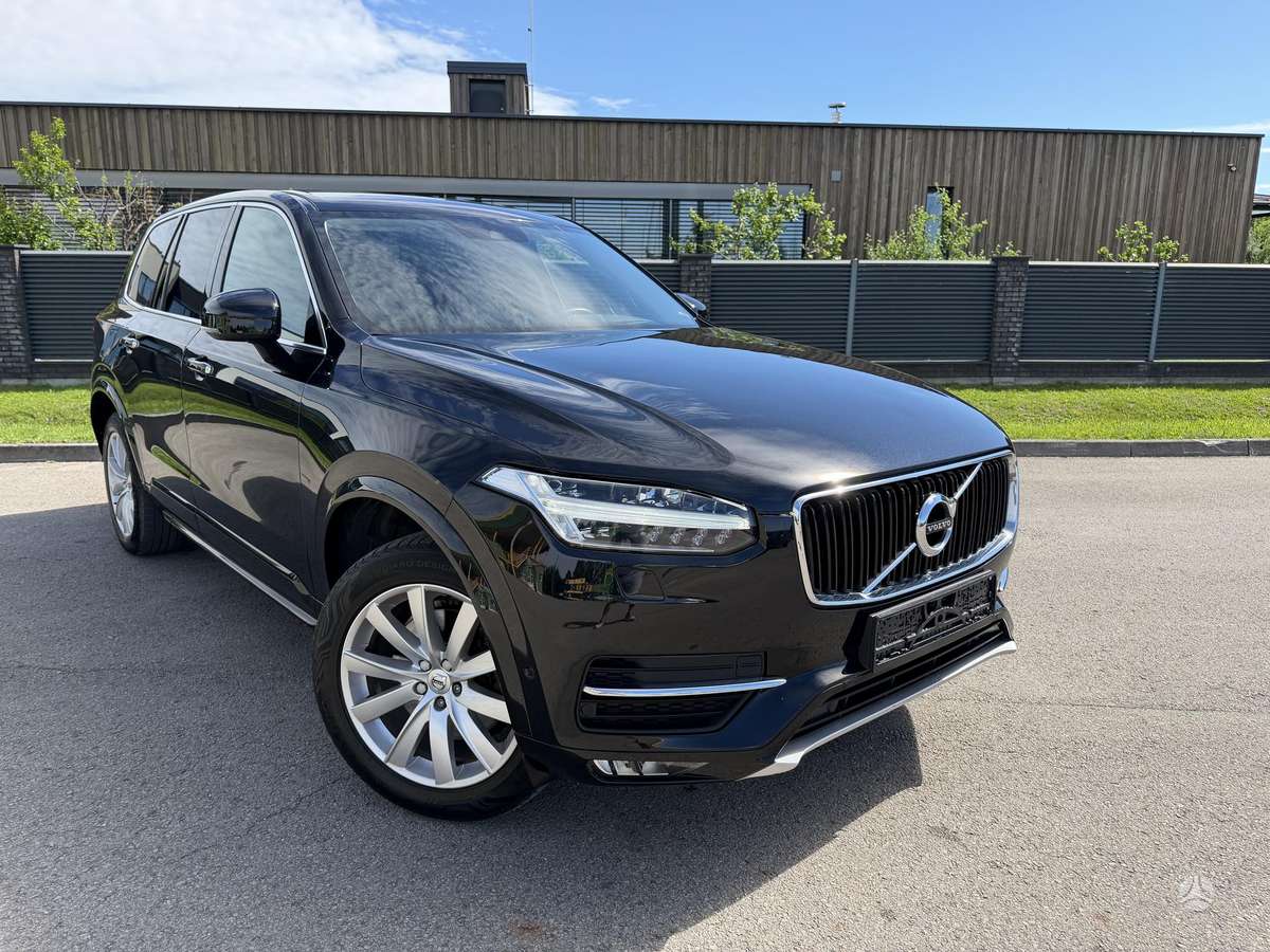 Volvo XC90 - 1