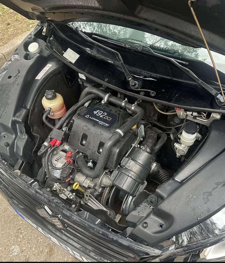 Ligier JS50, 0.5 l., hatchback