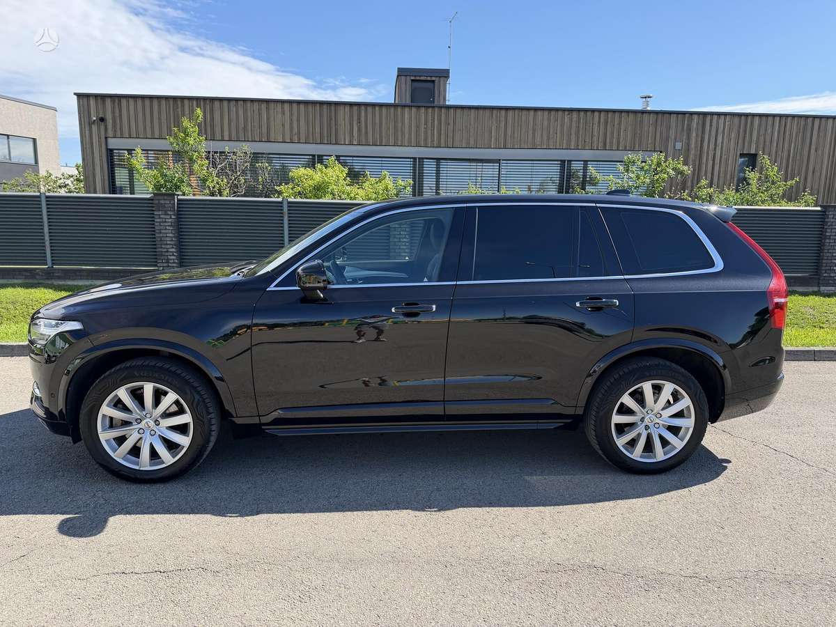 Volvo XC90 - 9