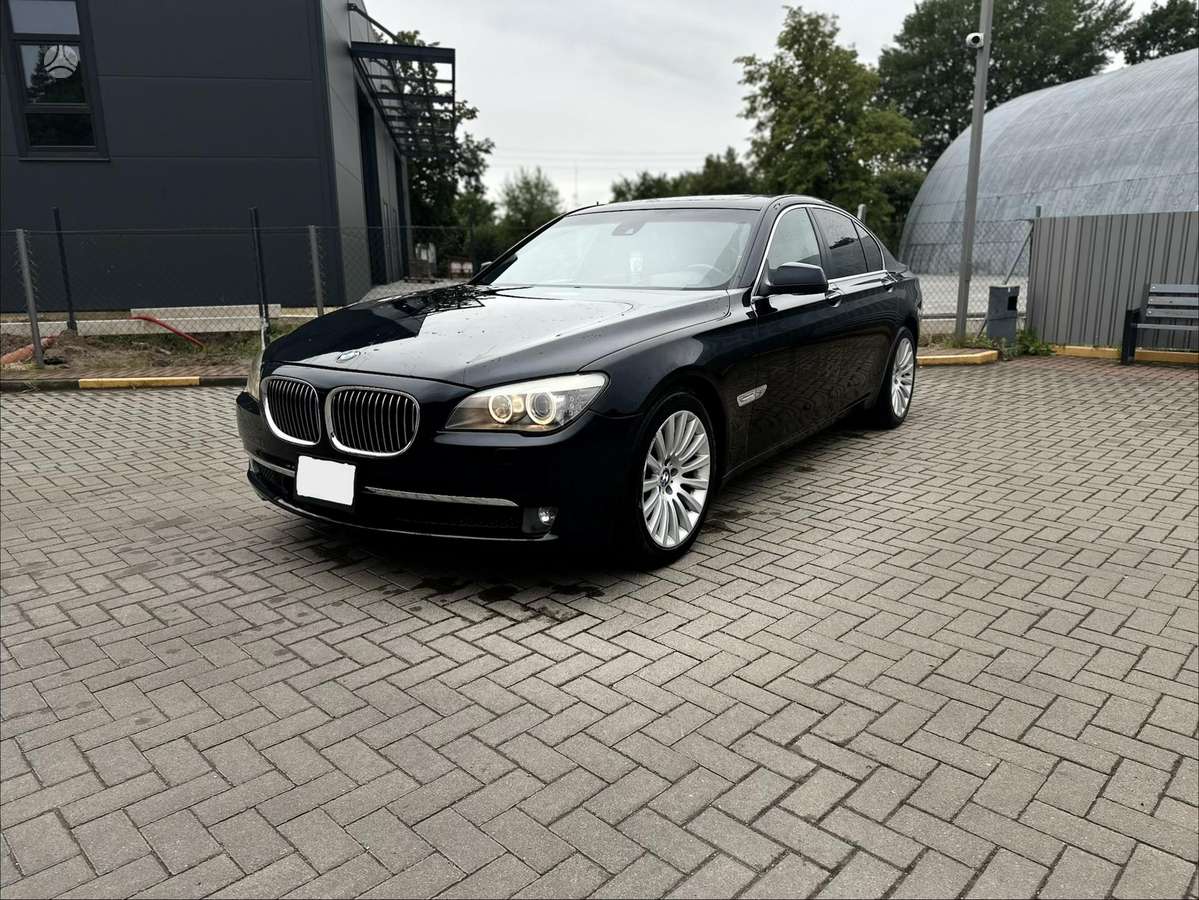BMW 740, 3.0 l., Седан