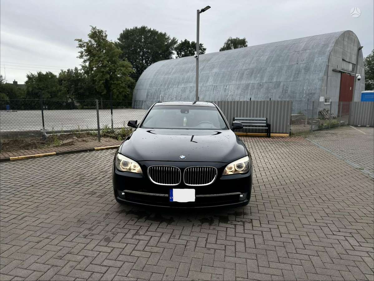 BMW 740, 3.0 l., Седан