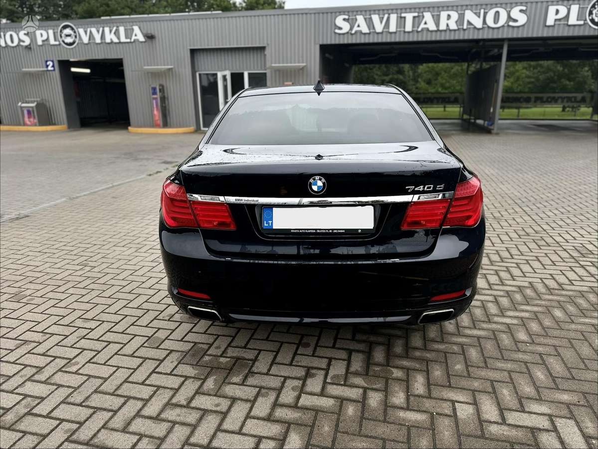 BMW 740, 3.0 l., Седан