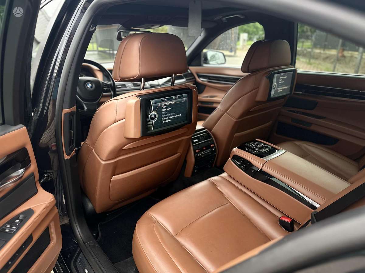 BMW 740, 3.0 l., Седан