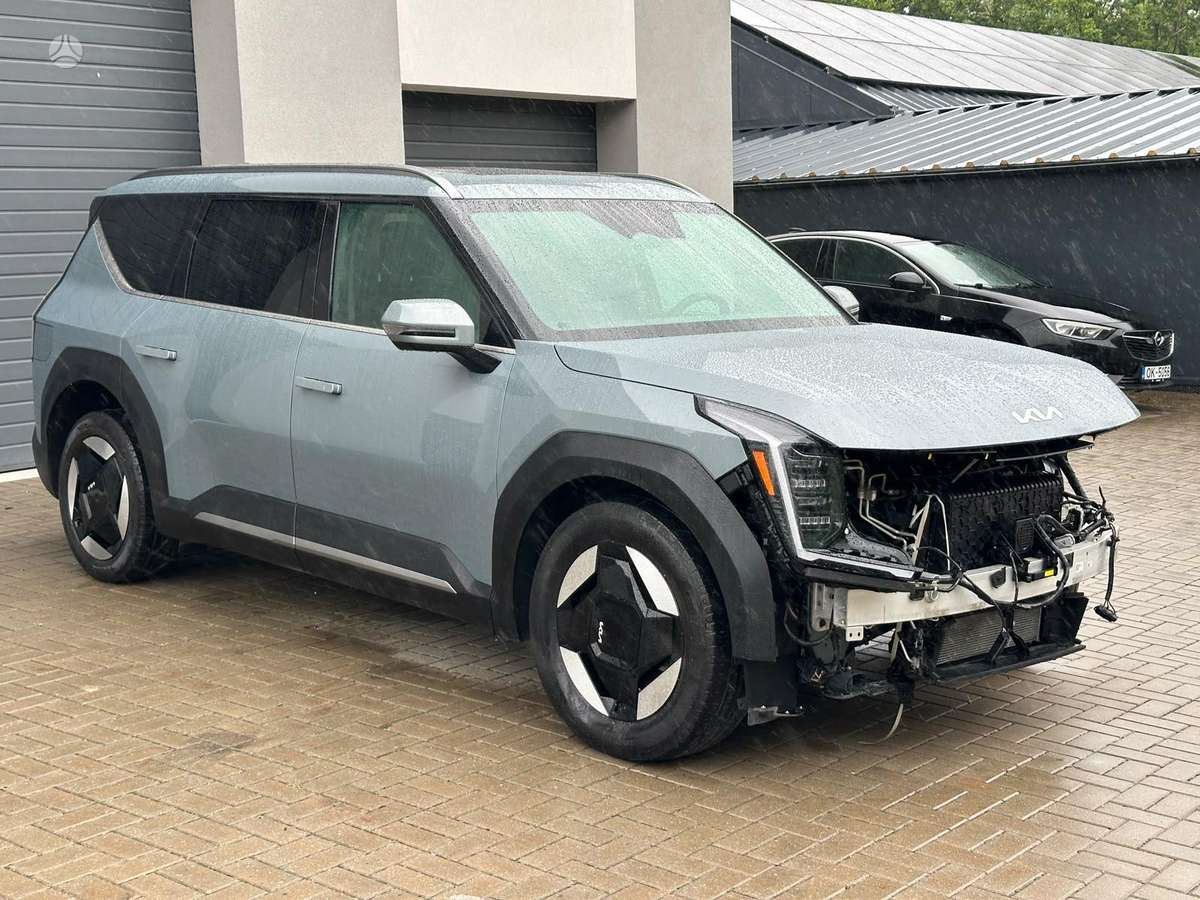 Kia EV9, 100 kWh, off-road / crossover