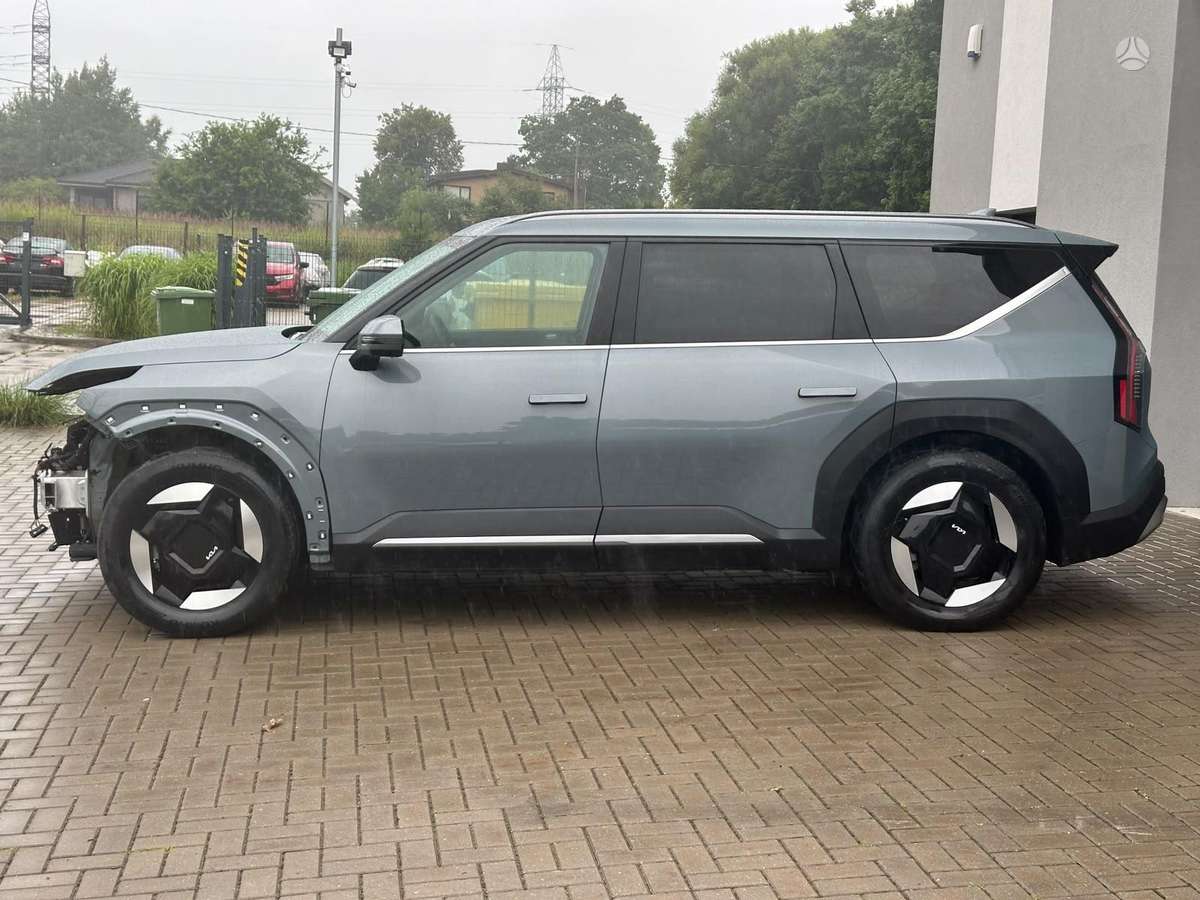 Kia EV9, 100 kWh, off-road / crossover