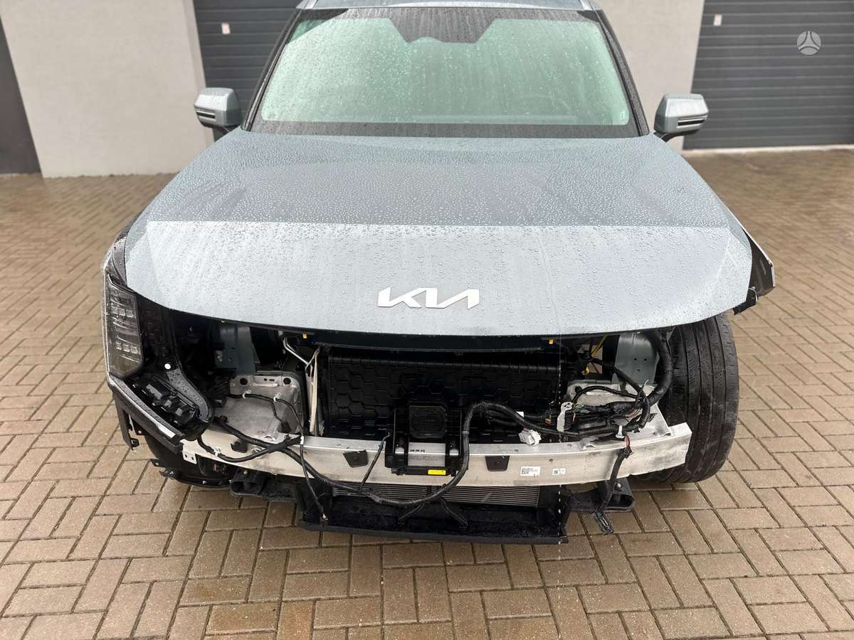 Kia EV9, 100 kWh, off-road / crossover