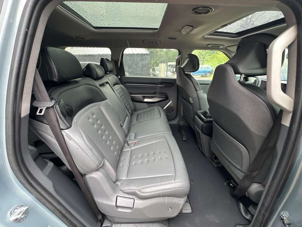 Kia EV9, 100 kWh, off-road / crossover