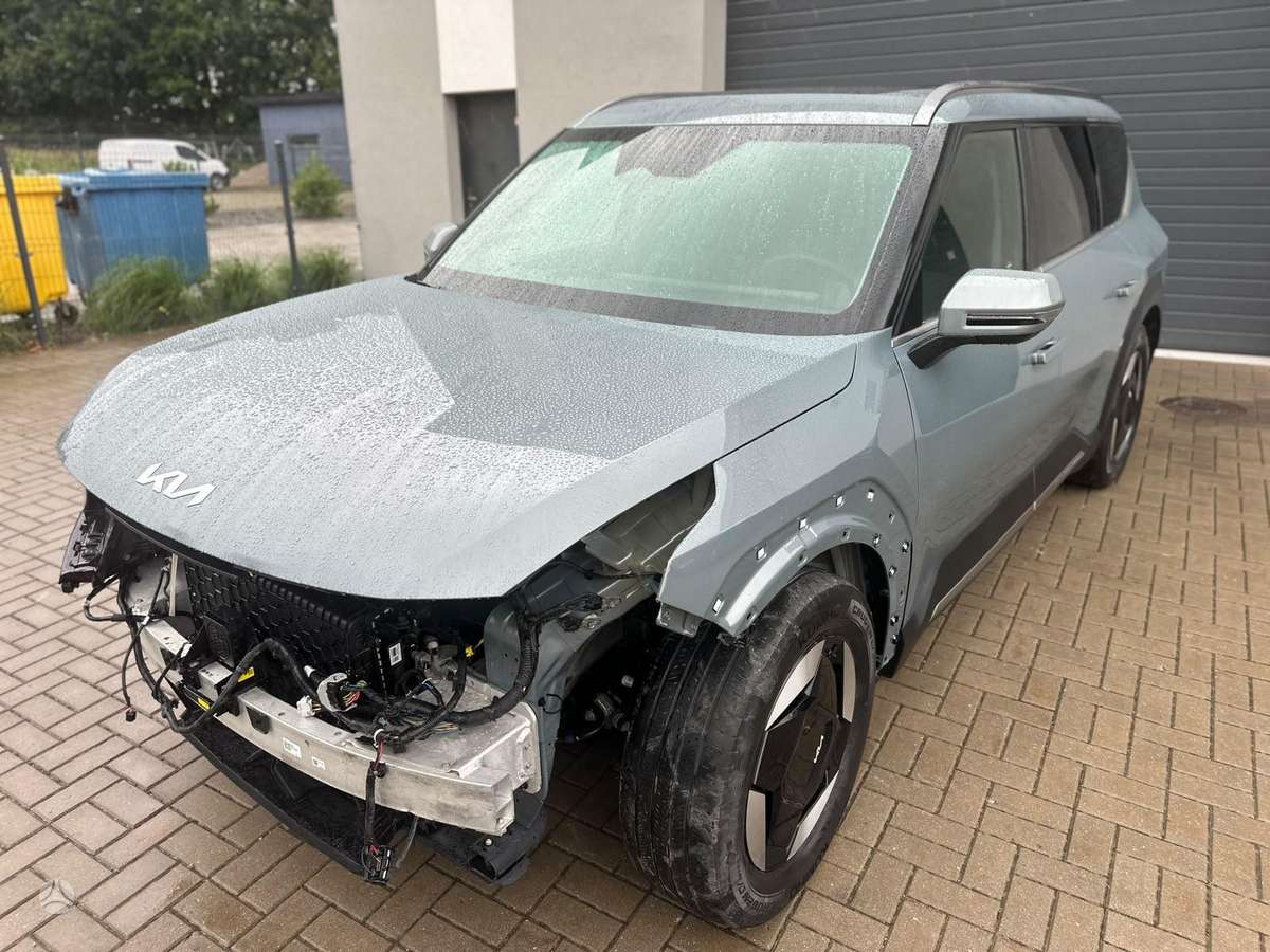 Kia EV9, 100 kWh, off-road / crossover
