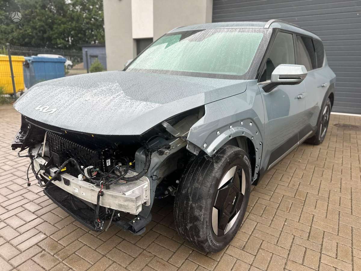 Kia EV9, 100 kWh, off-road / crossover