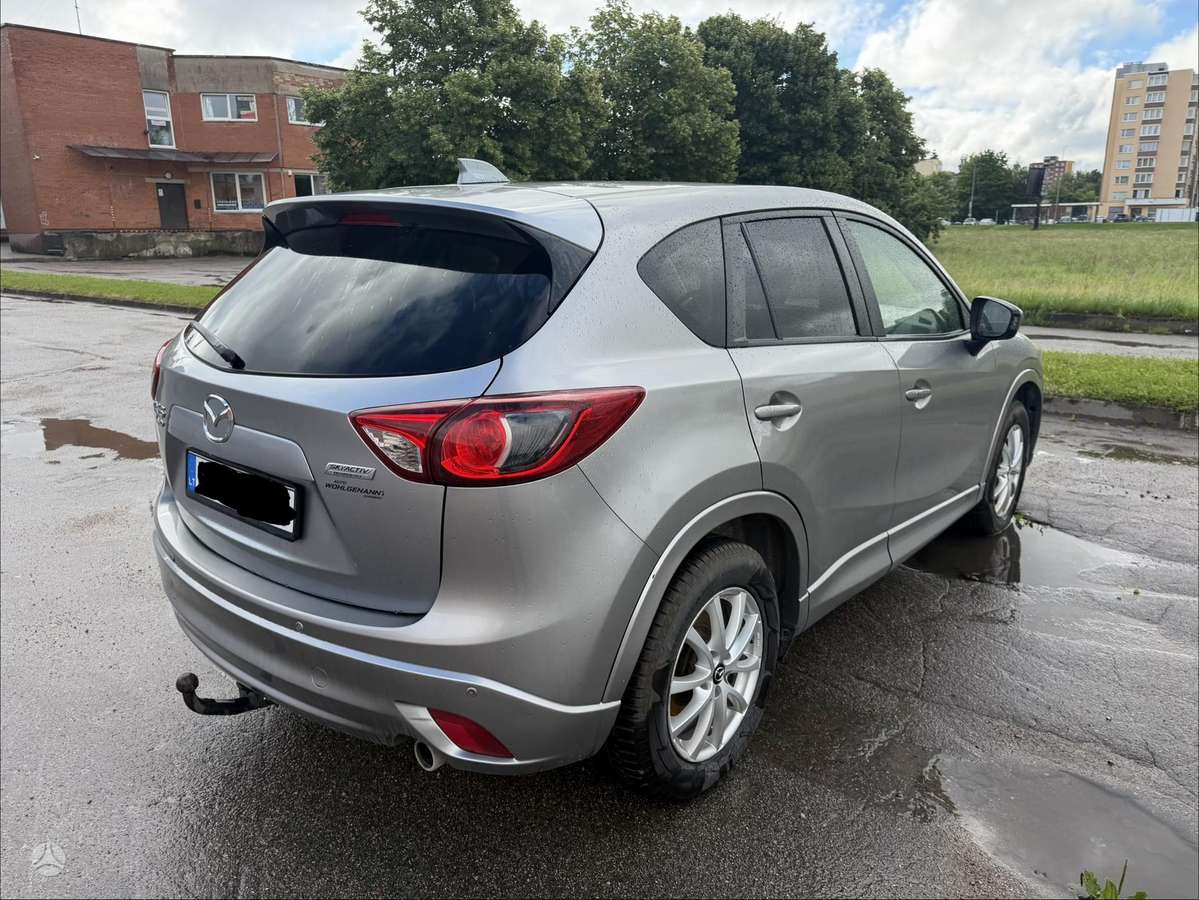 Mazda CX-5, 2.2 l., off-road / crossover