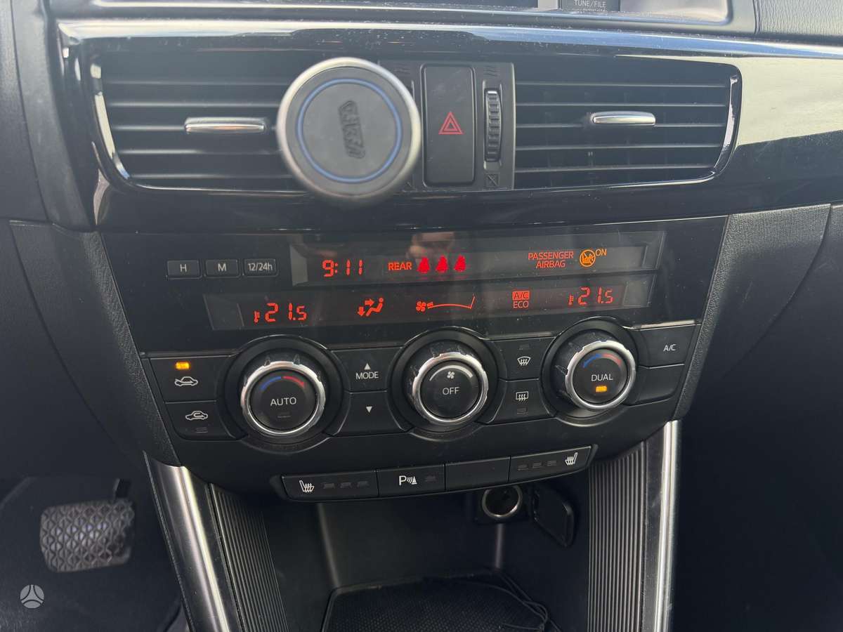 Mazda CX-5, 2.2 l., off-road / crossover