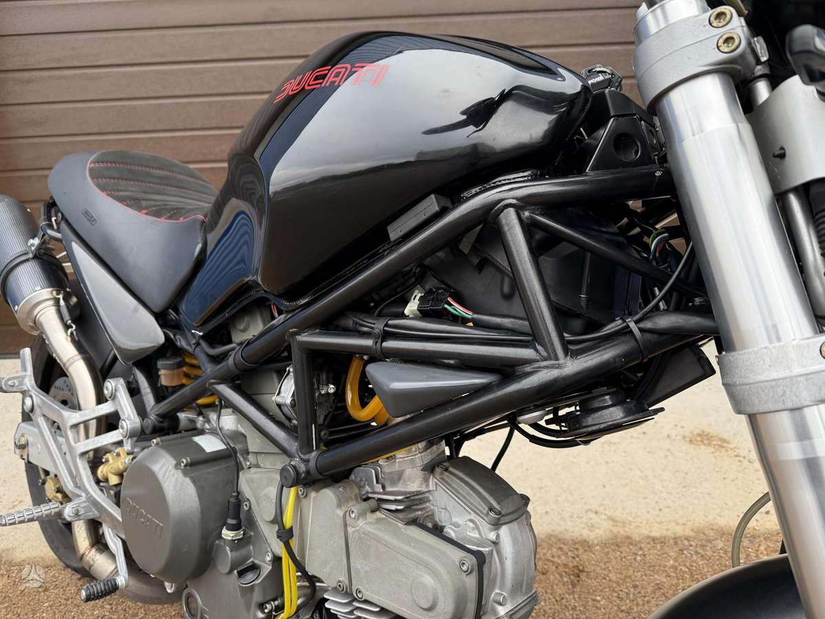 Ducati Monster 600cc, street / классические