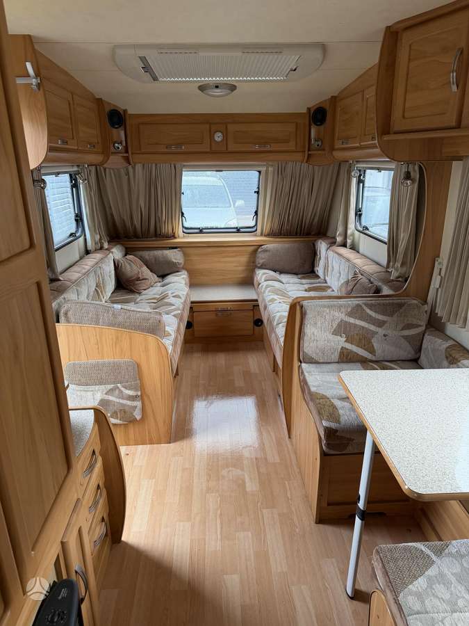 Fleetwood Meridian, caravans