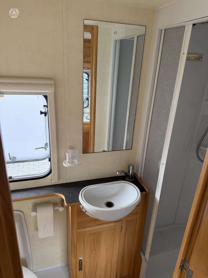 Fleetwood Meridian, кемперы