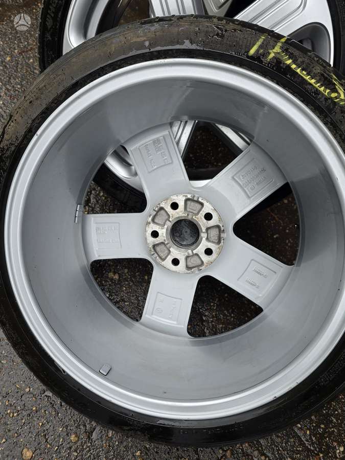 Volkswagen, light alloy, R18