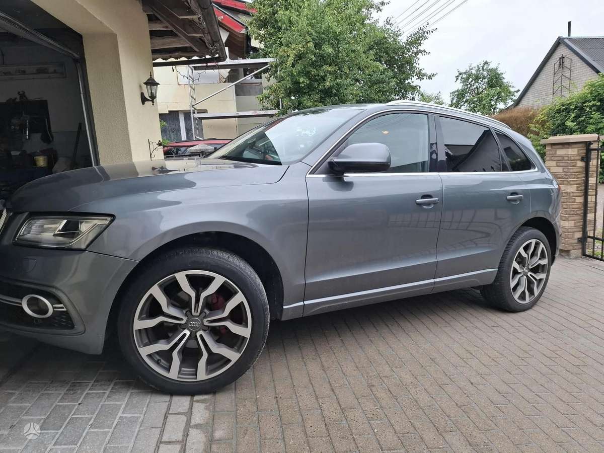 Audi Q5, 2.0 l., Внедорожник / Кроссовер