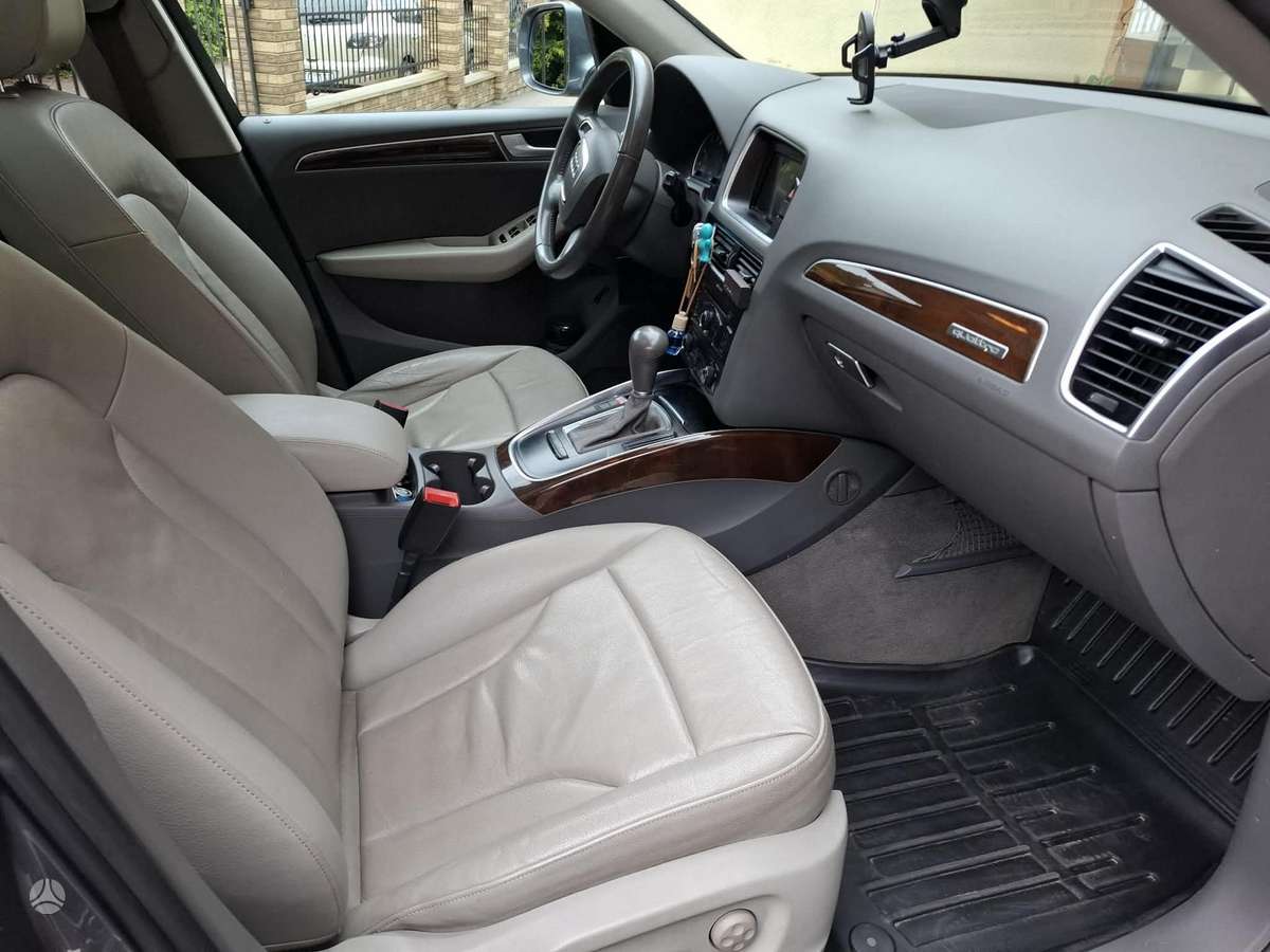 Audi Q5, 2.0 l., Внедорожник / Кроссовер