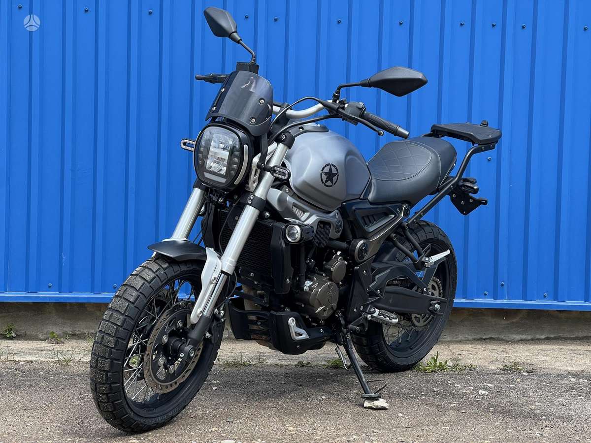 VOGE 300 AC 300cc, street / classic