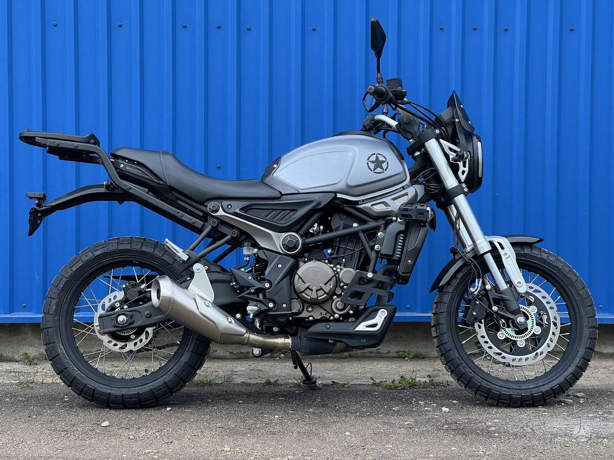 VOGE 300 AC 300cc, street / classic
