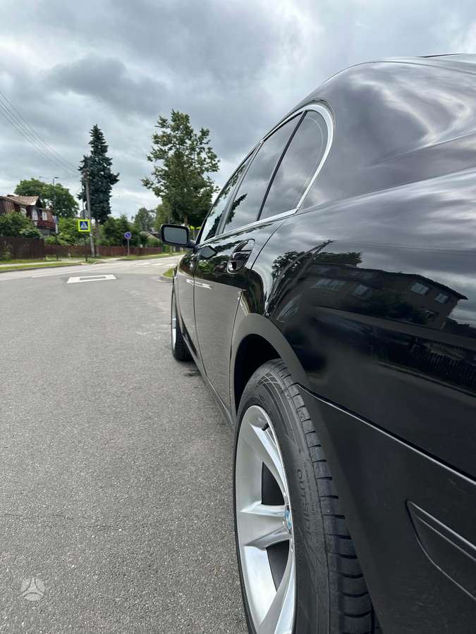 BMW 750, 4.8 l., Седан