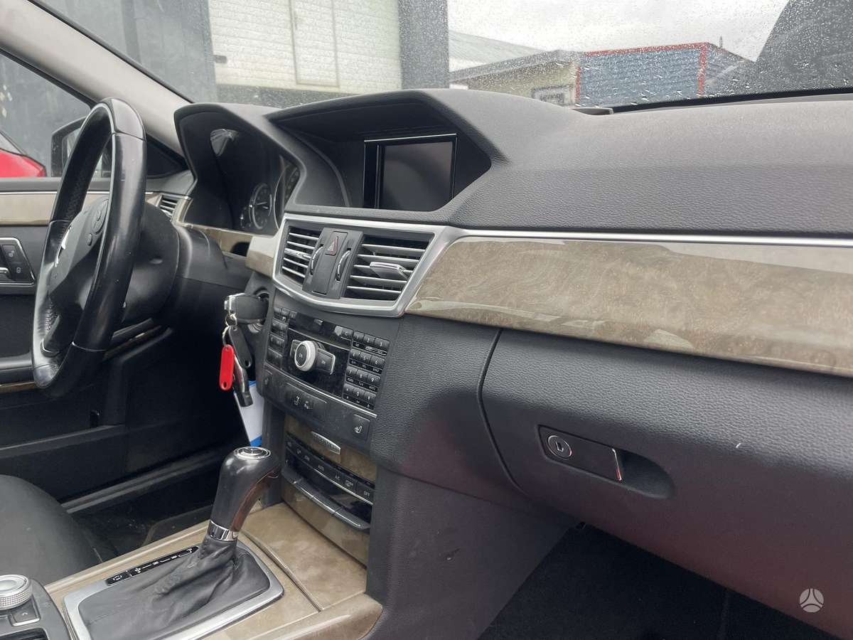 Mercedes-Benz E220, 2.1 l., Универсал