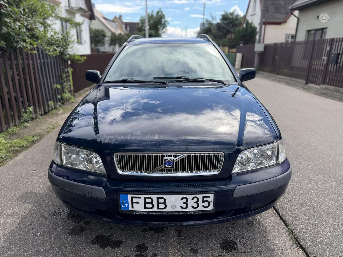 Volvo V40, 1.9 l., wagon