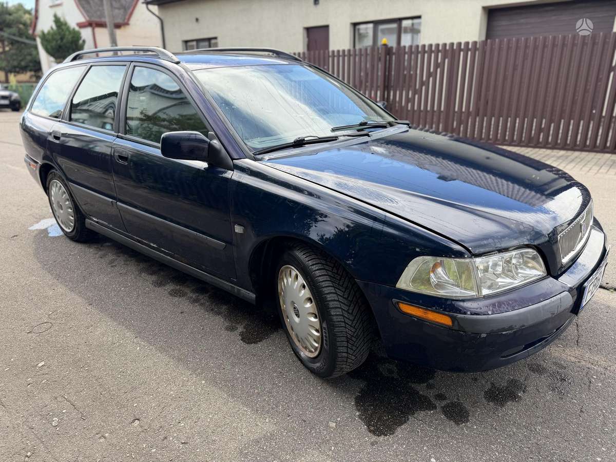 Volvo V40, 1.9 l., wagon