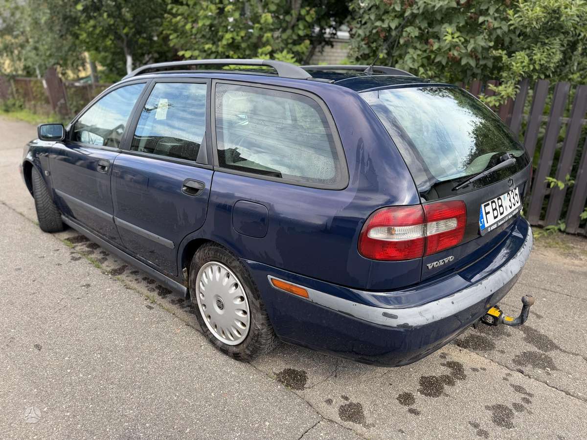 Volvo V40, 1.9 l., wagon