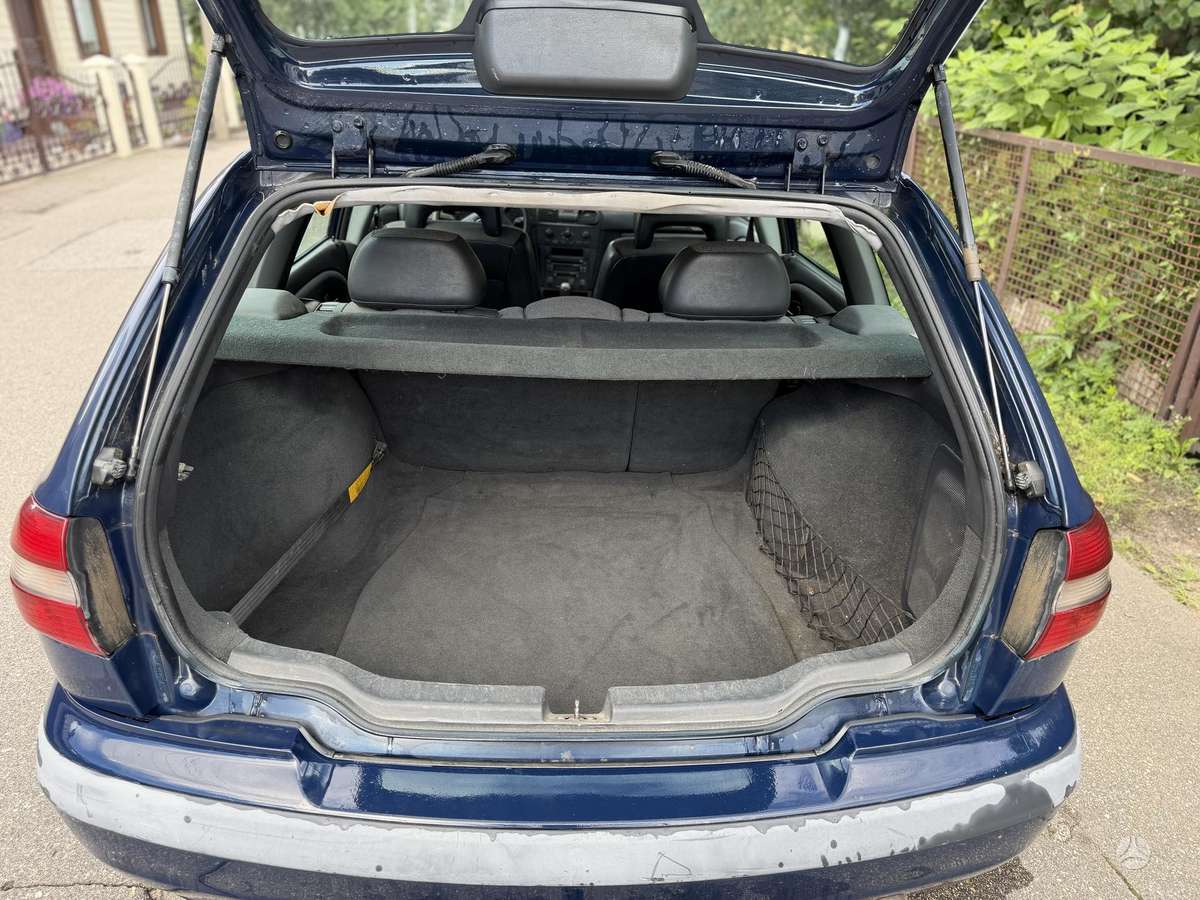Volvo V40, 1.9 l., wagon