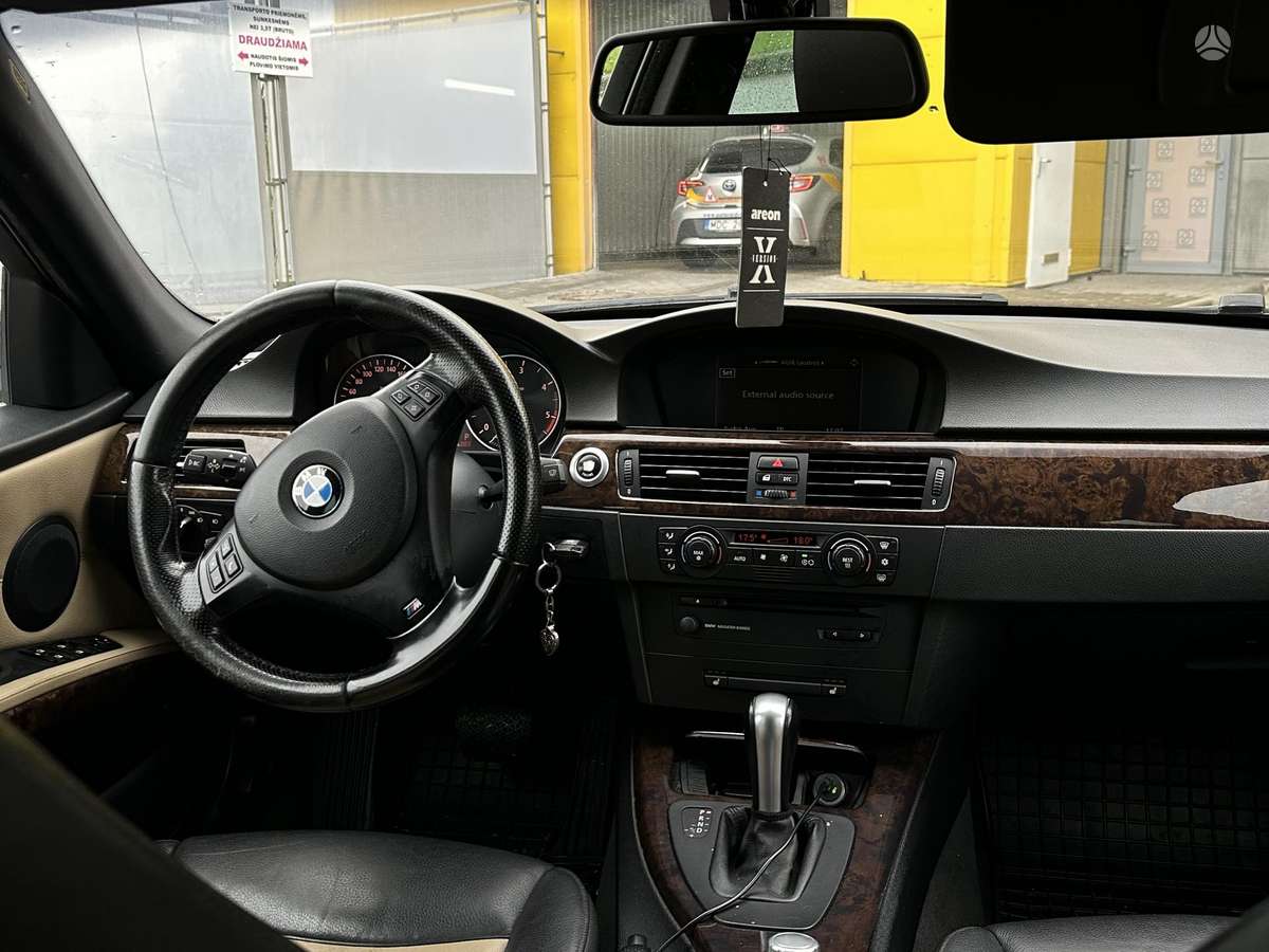 BMW 320, 2.0 l., wagon