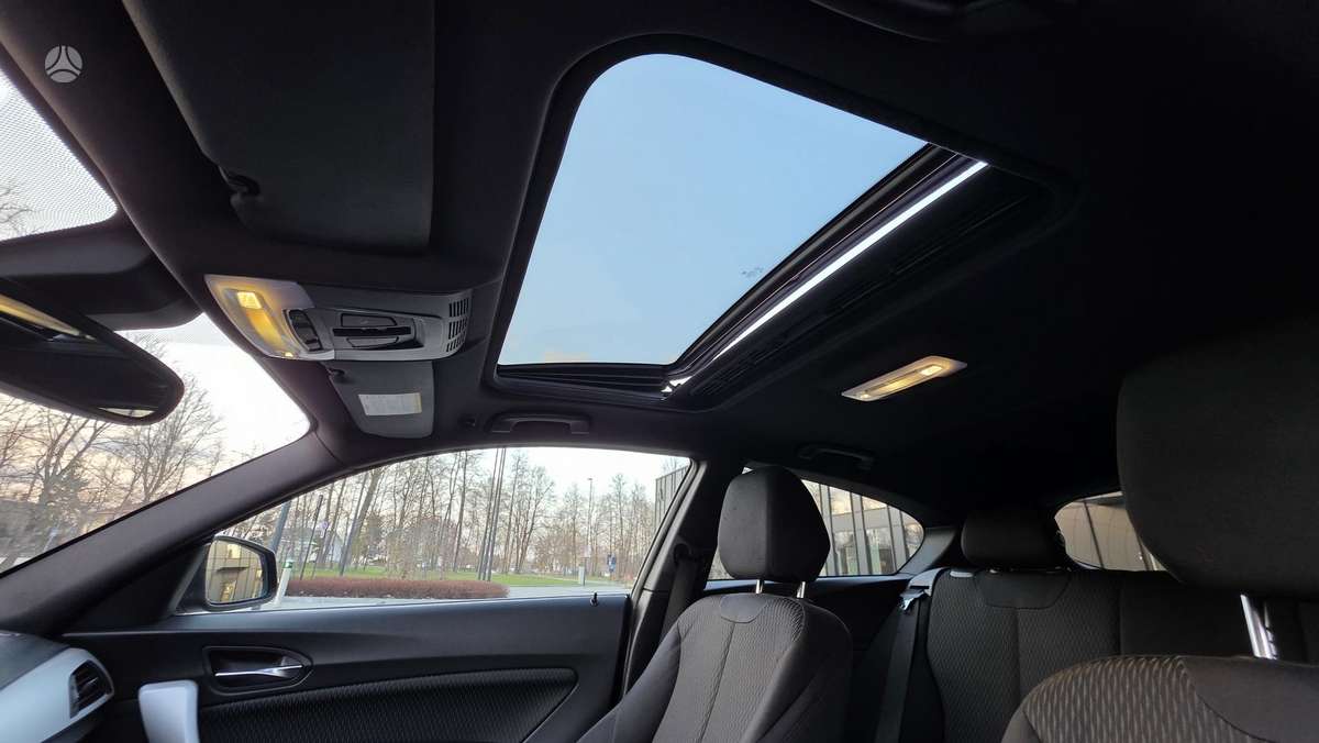 BMW 125, 2.0 l., hatchback