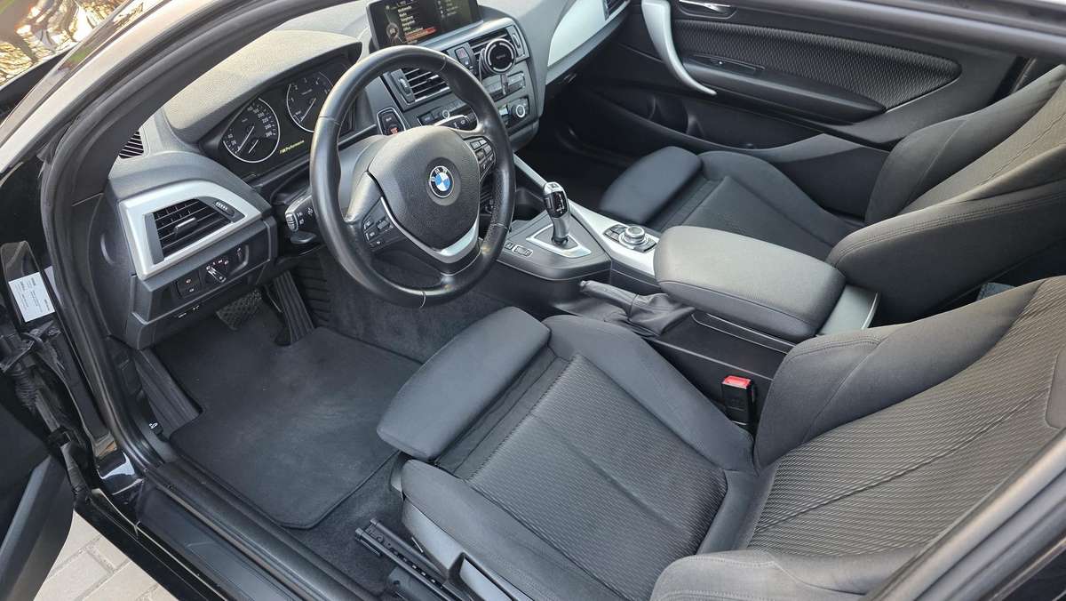 BMW 125, 2.0 l., hatchback