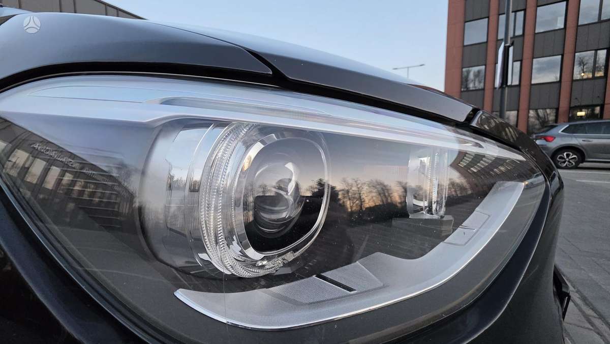 BMW 125, 2.0 l., hatchback