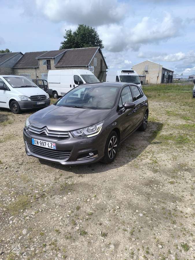 Citroen C4, 1.2 l., hatchback