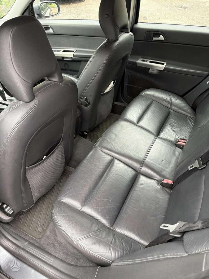 Volvo V50, universalas