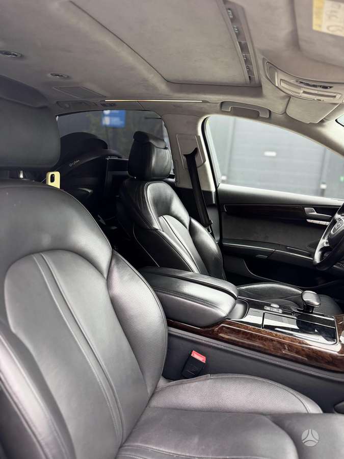 Audi A8 L, 3.0 l., Седан