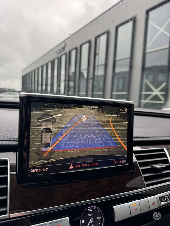 Audi A8 L, 3.0 l., Седан