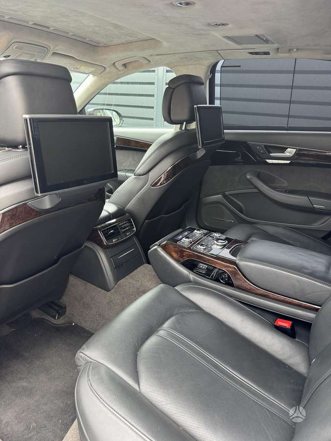 Audi A8 L, 3.0 l., Седан