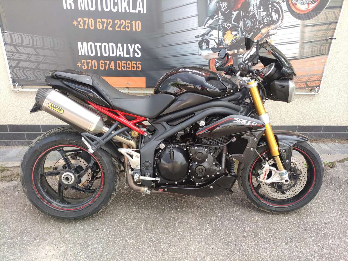 Triumph Speed Triple 1050cc, street / classic