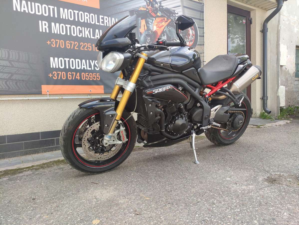 Triumph Speed Triple 1050cc, street / classic