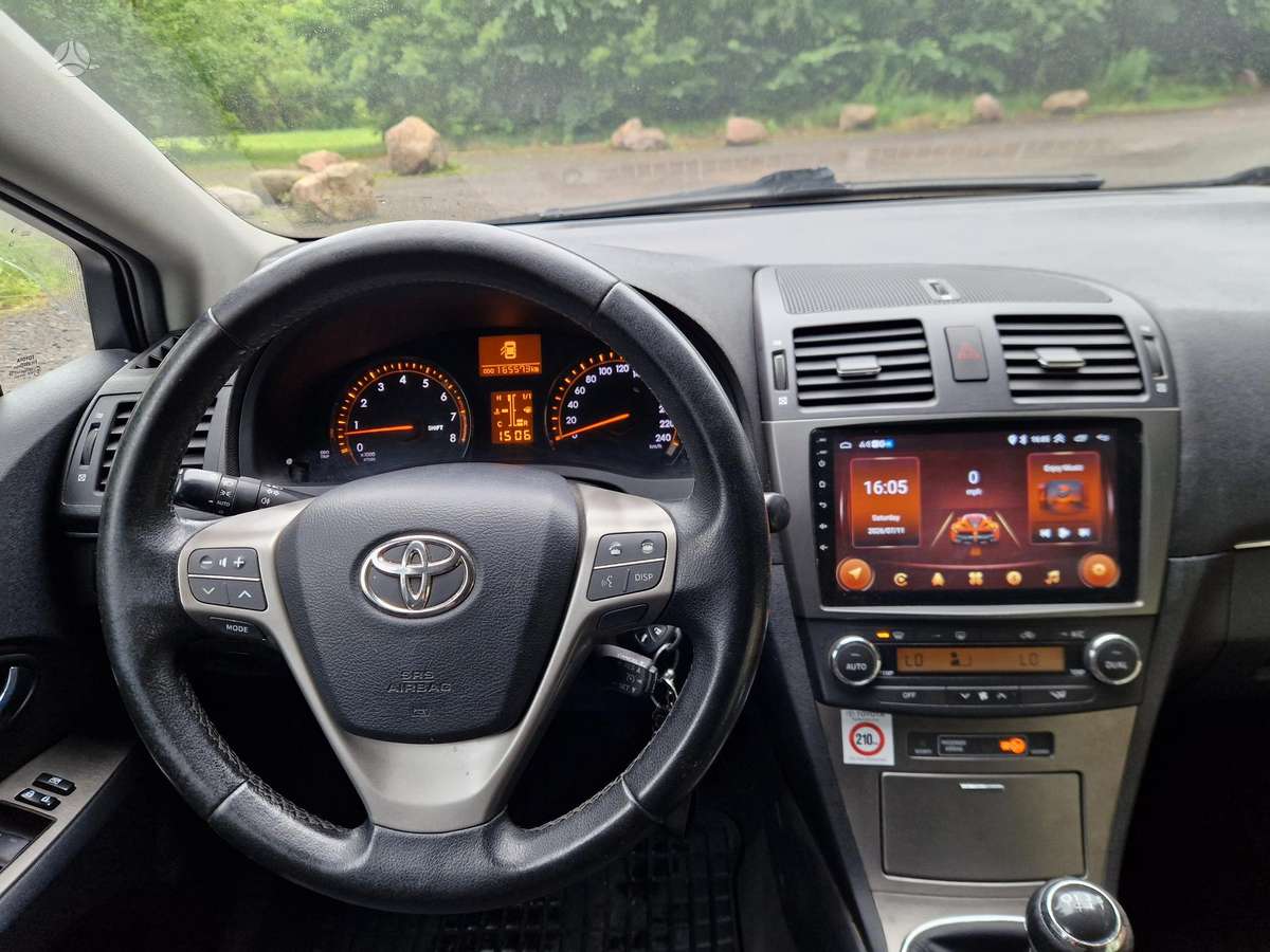 Toyota Avensis - 9