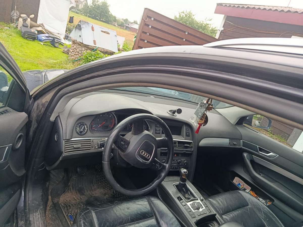 Audi A6 Variklis geras yra visos dalys