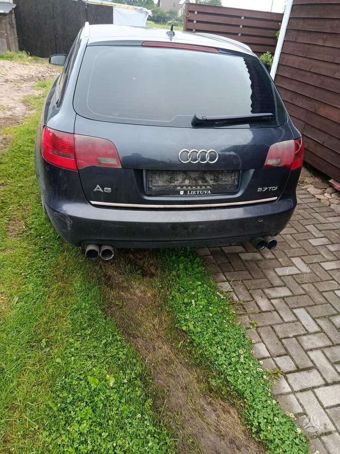 Audi A6 Variklis geras yra visos dalys