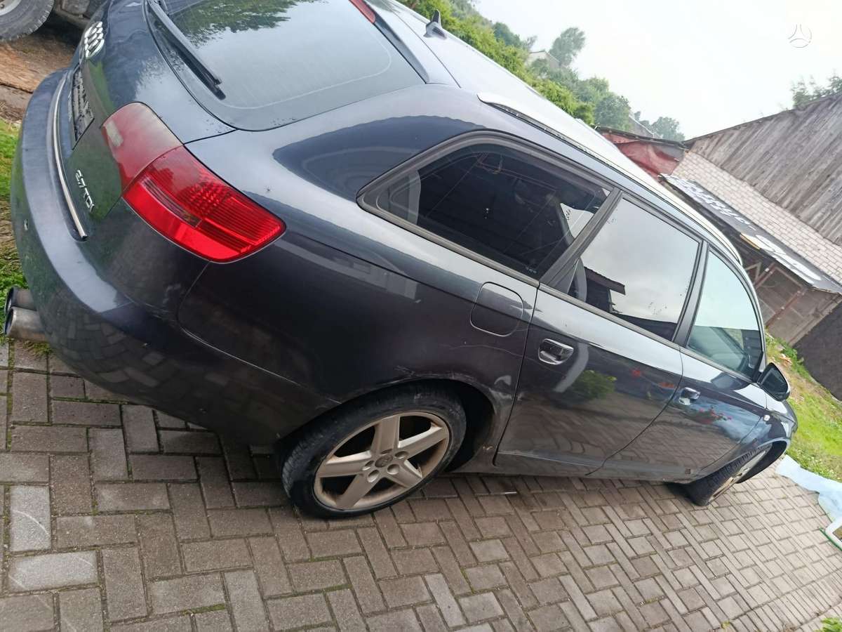 Audi A6 Variklis geras yra visos dalys